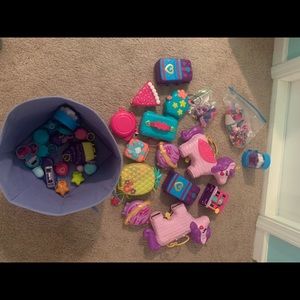 Polly pockets with dolls & accessories